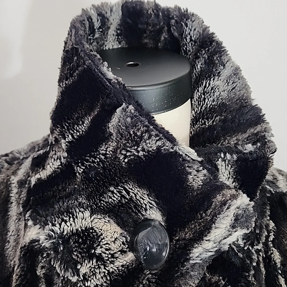 Erin London Jacket Faux Fur Luxurious Black Size L